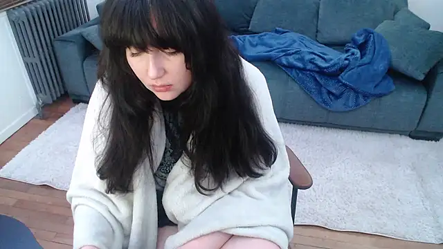 Snapshot of Lynylou chatting on 01.13.25 Lynylou online show from 01.13.25