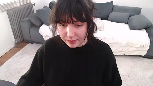 Snapshot of Lynylou chatting on 02.23.25 Lynylou online show from 02.23.25