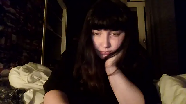 Snapshot of Lynylou chatting on 09.14.25 Lynylou online show from 09.14.25