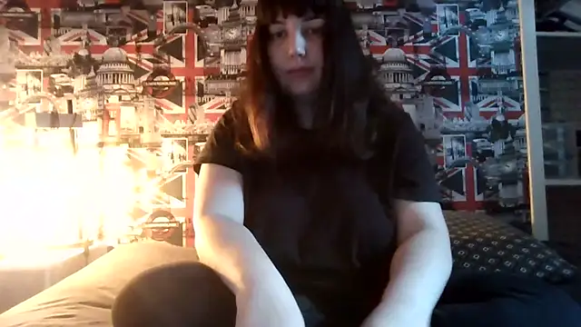 Snapshot of Lynylou chatting on 09.16.25 Lynylou online show from 09.16.25