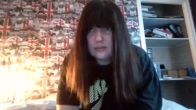 Snapshot of Lynylou chatting on 09.26.25 Lynylou online show from 09.26.25