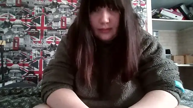 Snapshot of Lynylou chatting on 09.27.25 Lynylou online show from 09.27.25