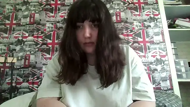 Snapshot of Lynylou chatting on 09.29.25 Lynylou online show from 09.29.25