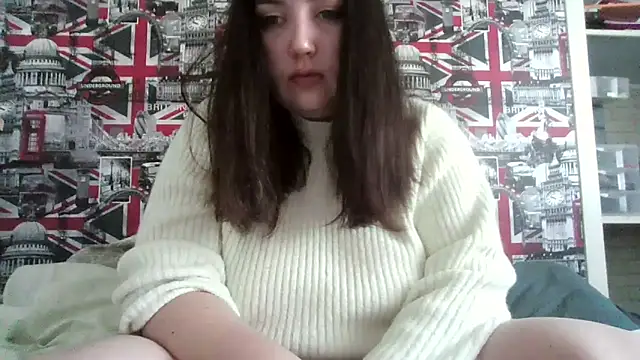 Snapshot of Lynylou chatting on 10.15.25 Lynylou online show from 10.15.25