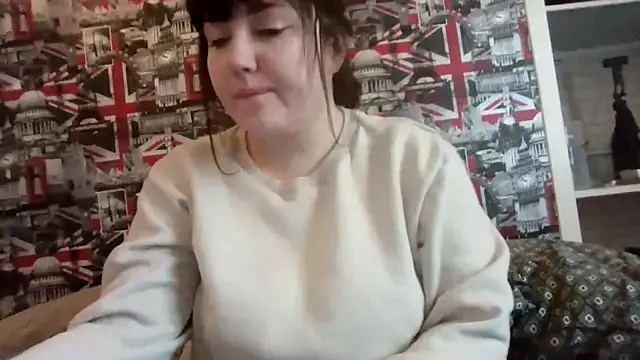 Lynylou online show from 11.28.25