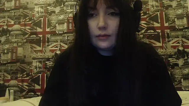 Snapshot of Lynylou chatting on 02.12.26 Lynylou online show from 02.12.26