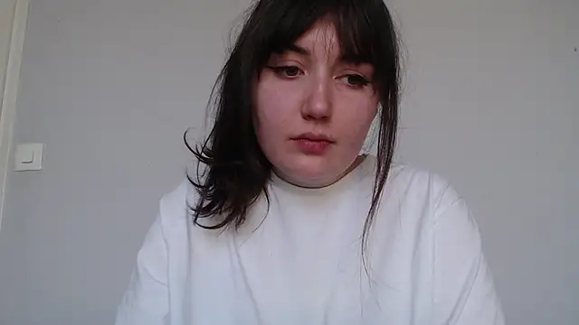 Snapshot of Lynylou chatting on 03.18.26 Lynylou online show from 03.18.26