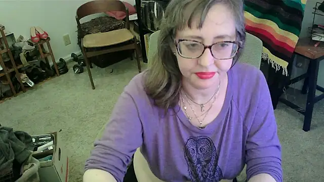 Snapshot of LilyLuscious chatting on 01.22.25 LilyLuscious online show from 01.22.25