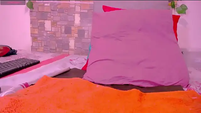 CrazyRousex online show from 04.10.26