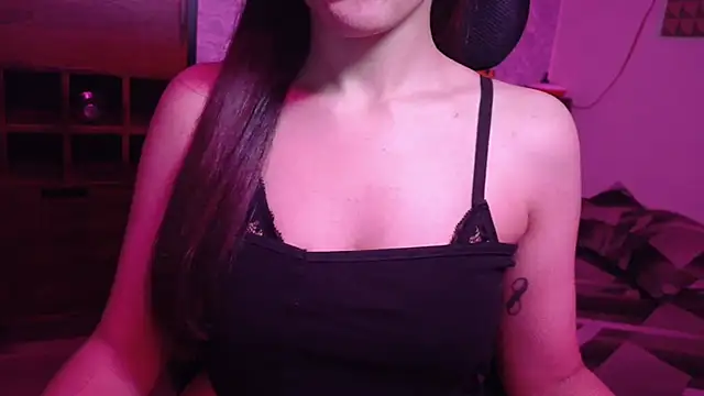 MidnightFlame online show from 10.12.25