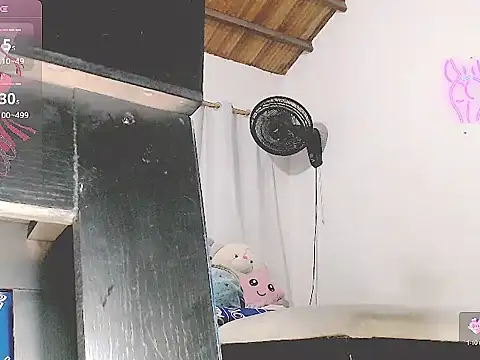 Snapshot of tifany19_ chatting on 09.16.25 tifany19 online show from 09.16.25