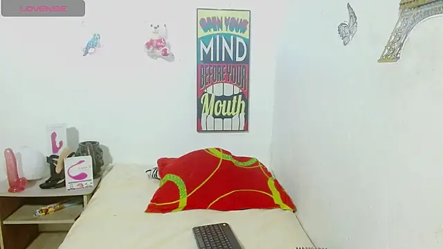 Stefanny Taylor  online show from 12.04.24