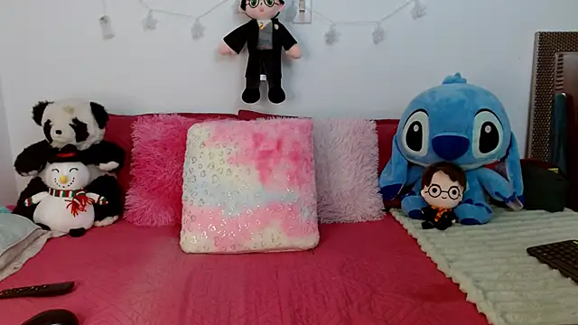 kendallsweet7 online show from 02.20.25