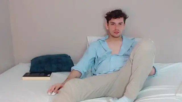 Snapshot of Elio555 chatting on 12.24.24 Elio555 online show from 12.24.24