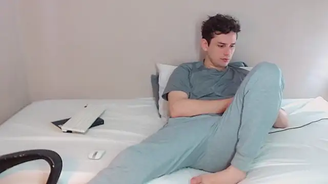 Snapshot of Elio555 chatting on 01.02.25 Elio555 online show from 01.02.25