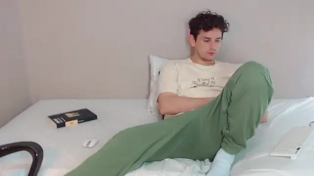 Snapshot of Elio555 chatting on 01.09.25 Elio555 online show from 01.09.25