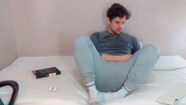 Snapshot of Elio555 chatting on 01.26.25 Elio555 online show from 01.26.25