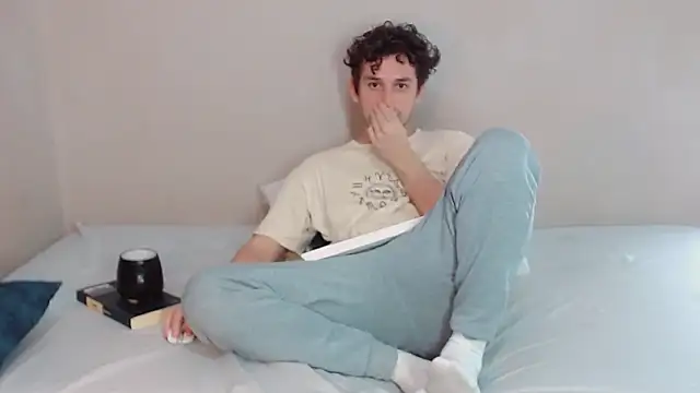 Snapshot of Elio555 chatting on 02.09.25 Elio555 online show from 02.09.25