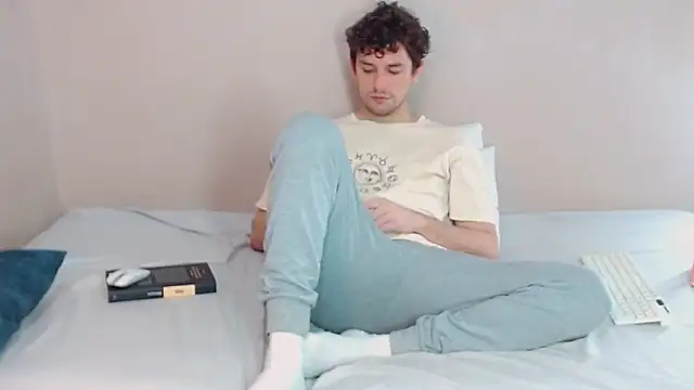 Snapshot of Elio555 chatting on 02.09.25 Elio555 online show from 02.09.25