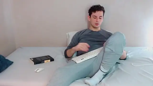 Snapshot of Elio555 chatting on 03.02.25 Elio555 online show from 03.02.25