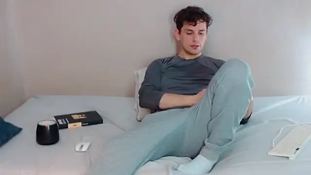 Snapshot of Elio555 chatting on 03.02.25 Elio555 online show from 03.02.25