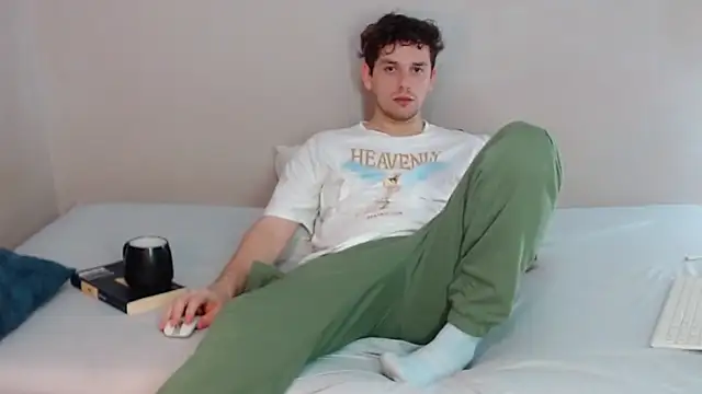 Snapshot of Elio555 chatting on 03.09.25 Elio555 online show from 03.09.25