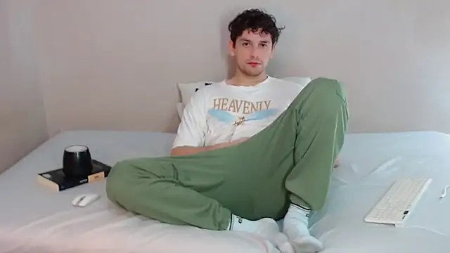 Snapshot of Elio555 chatting on 03.09.25 Elio555 online show from 03.09.25