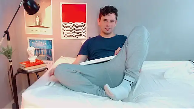 Snapshot of Elio555 chatting on 10.05.25 Elio555 online show from 10.05.25