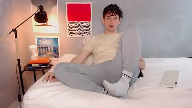 Snapshot of Elio555 chatting on 11.01.25 Elio555 online show from 11.01.25