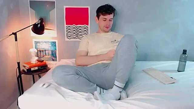 Elio555 online show from 12.13.25