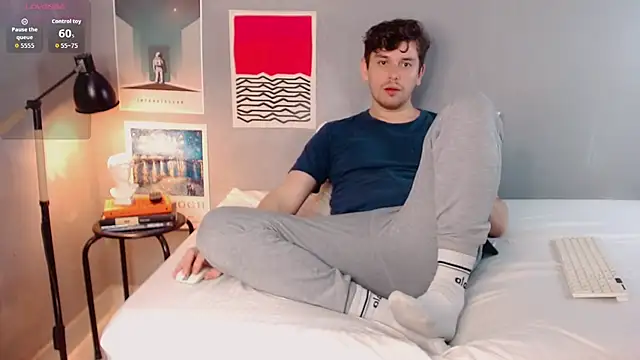 Elio555 online show from 12.16.25