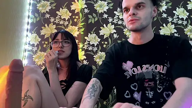 Snapshot of Psycho_dreams chatting on 10.23.25 Psycho dreams online show from 10.23.25