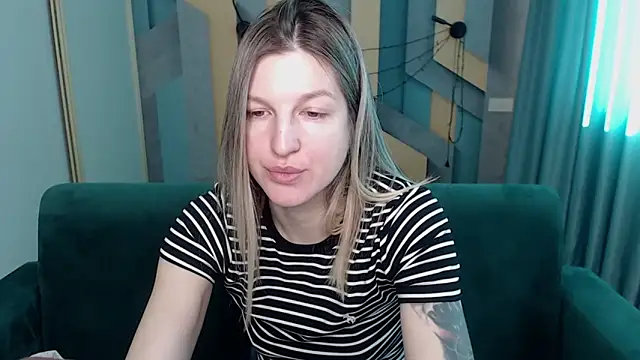 EmilyWalkeri online show from 03.05.26