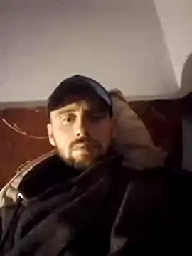 Snapshot of Rejtelmesest chatting on 10.20.25 Rejtelmesest online show from 10.20.25