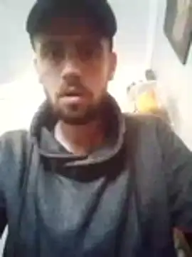 Snapshot of Rejtelmesest chatting on 10.21.25 Rejtelmesest online show from 10.21.25