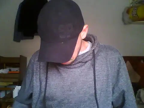 Snapshot of Rejtelmesest chatting on 11.03.25 Rejtelmesest online show from 11.03.25