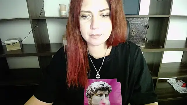 Lizzy Love online show from 01.18.25