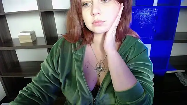 Lizzy Love online show from 02.01.25