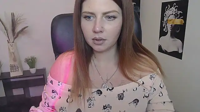 Lizzy Love online show from 03.13.25