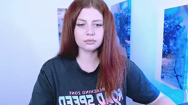 Lizzy Love online show from 10.21.25