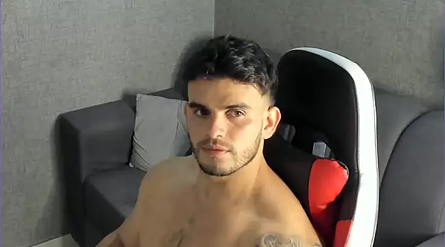 Ricardogo19 online show from 12.12.24