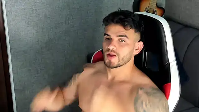 Snapshot of Ricardogo19 chatting on 09.30.25 Ricardogo19 online show from 09.30.25