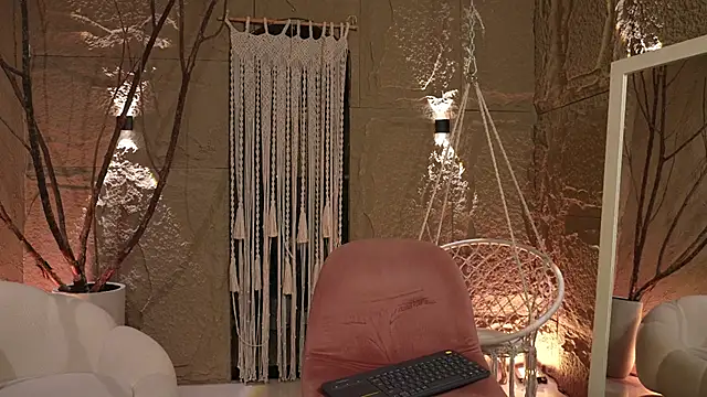 Logan Varela online show from 09.23.25