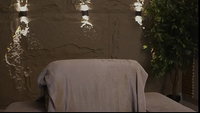 Logan Varela online show from 09.27.25