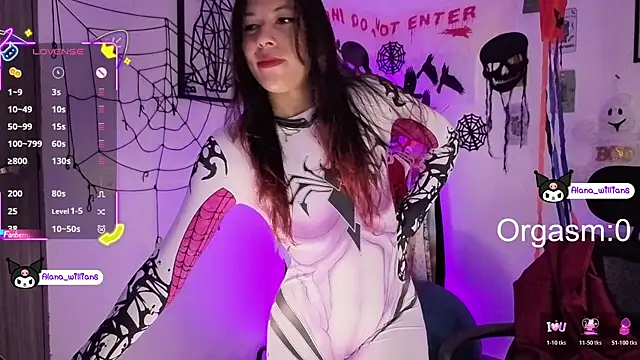 Snapshot of 1Alana_W chatting on 10.30.25 1Alana W online show from 10.30.25