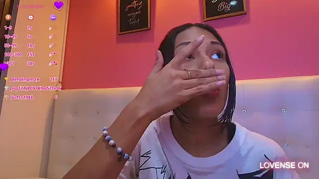 yourcuteneighbourr online show from 02.07.25