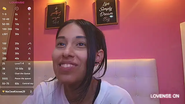 yourcuteneighbourr online show from 02.08.25