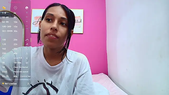 yourcuteneighbourr online show from 03.05.25