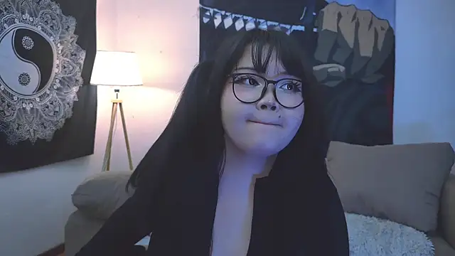 LeyaKan online show from 02.04.25
