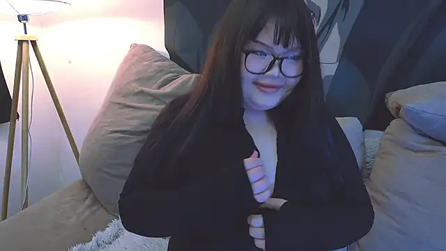 LeyaKan online show from 02.13.25